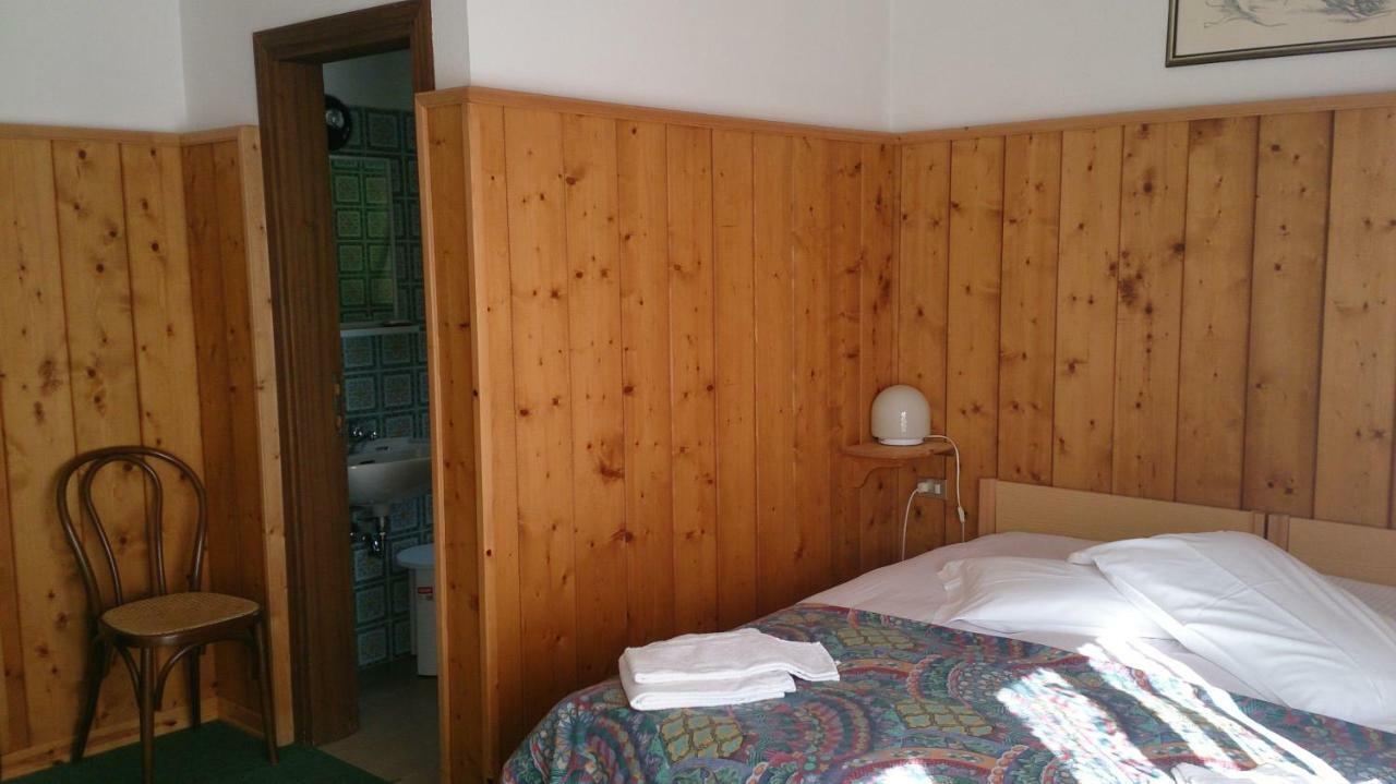 B&B Lo Scoiattolo Nebbiu Dış mekan fotoğraf